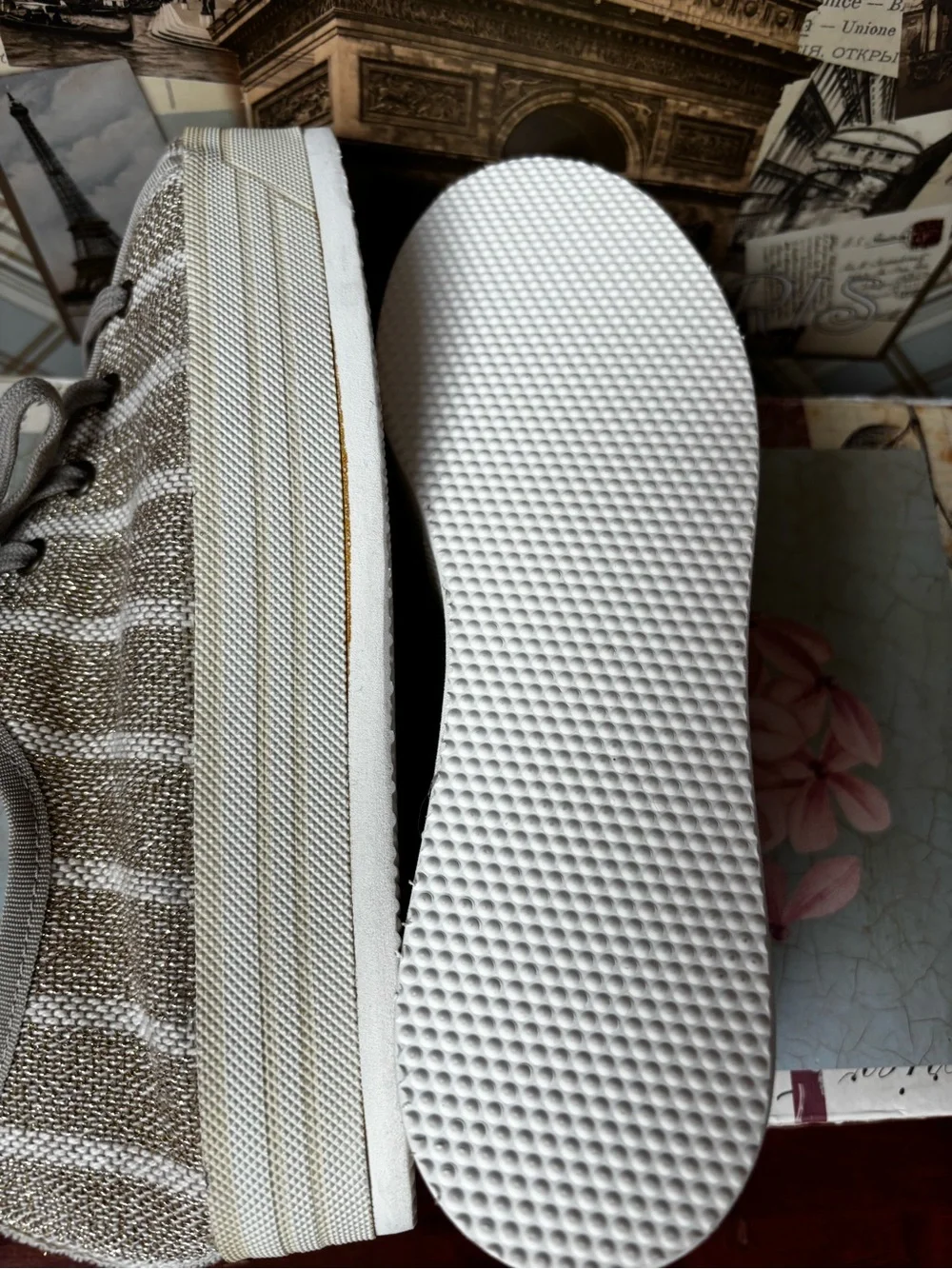 Anniel Soft Gold Metallic Striped Jute Woven Lace Up Flat Shoes. Size 9